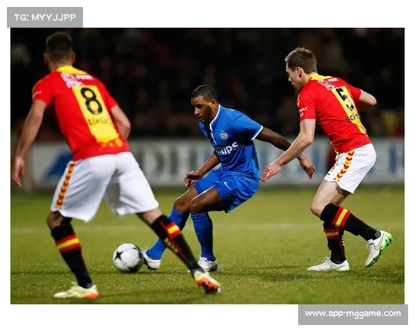 赫拉克勒斯主场迎战前进之鹰,保级战意对决客场强势 赫拉克勒斯主场迎战前进之鹰,保级战意对决客场强势