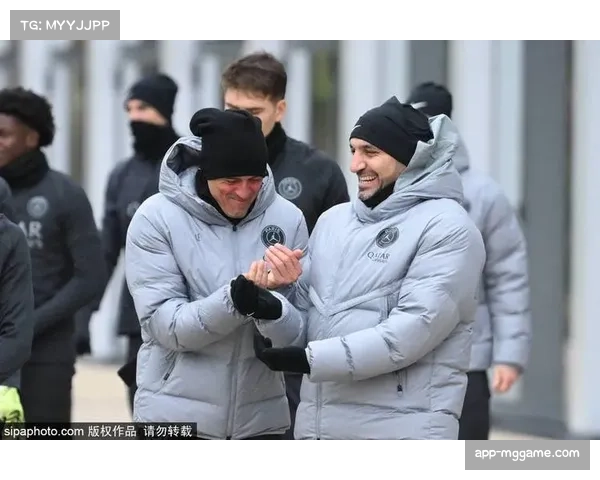 巴黎圣日耳曼展示六座奖杯,品牌垄断战略强化本地影响力